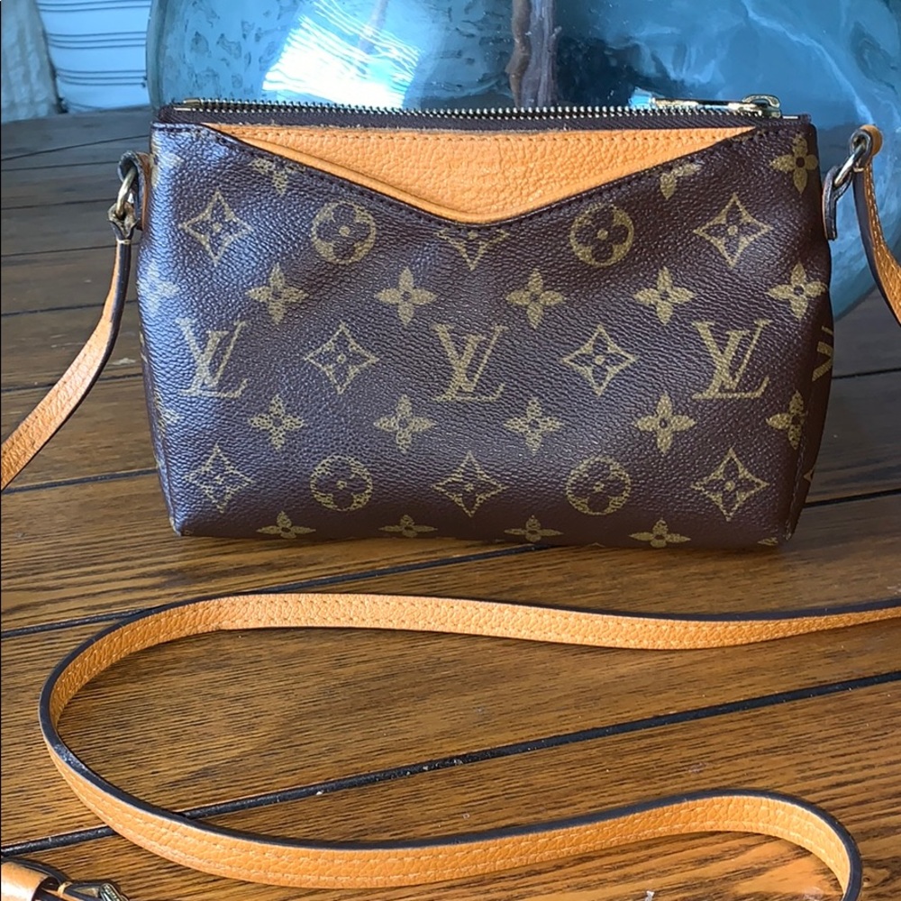 Authentic Louis Vuitton Pallas BB uniform